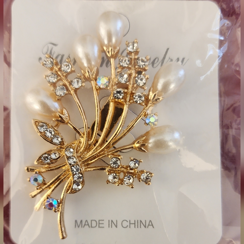 Brooch